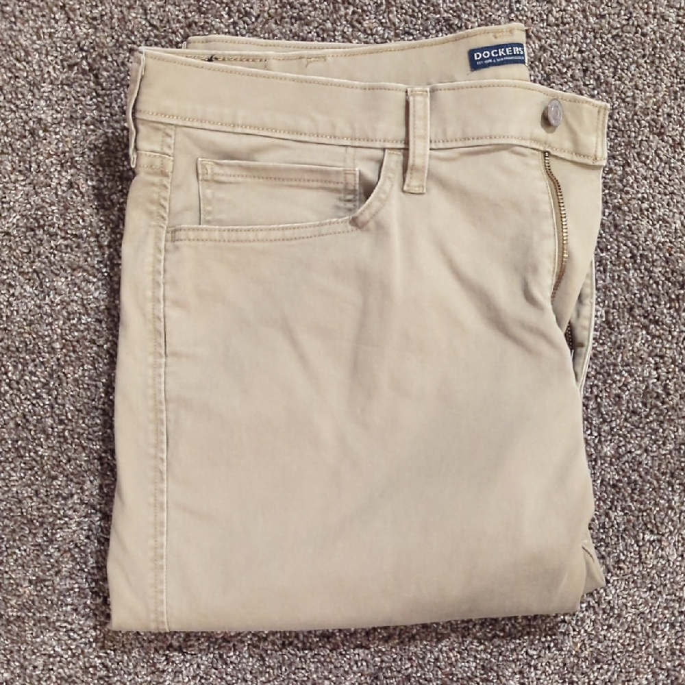 Dockers Khaki Casual Pants, Size 38x32